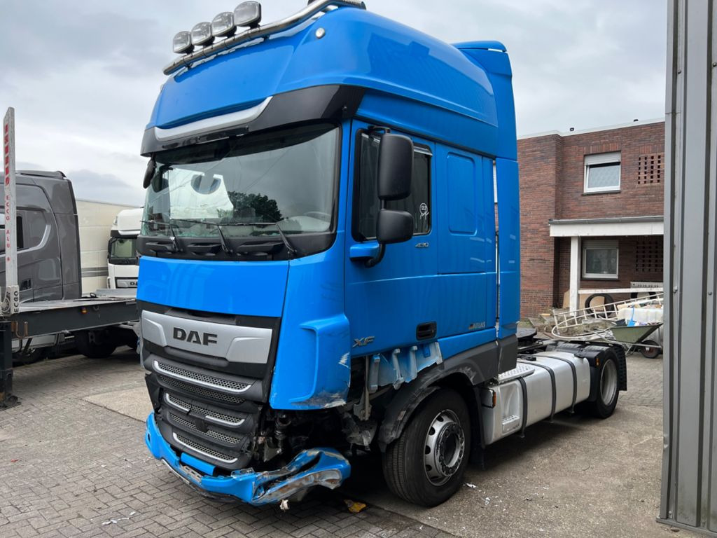 DAF XF 430 Superspace 2019 Hubsattelkupplung - Trattore stradale: foto 3 DAF XF 430 Superspace 2019 Hubsattelkupplung - Trattore stradale: foto 3