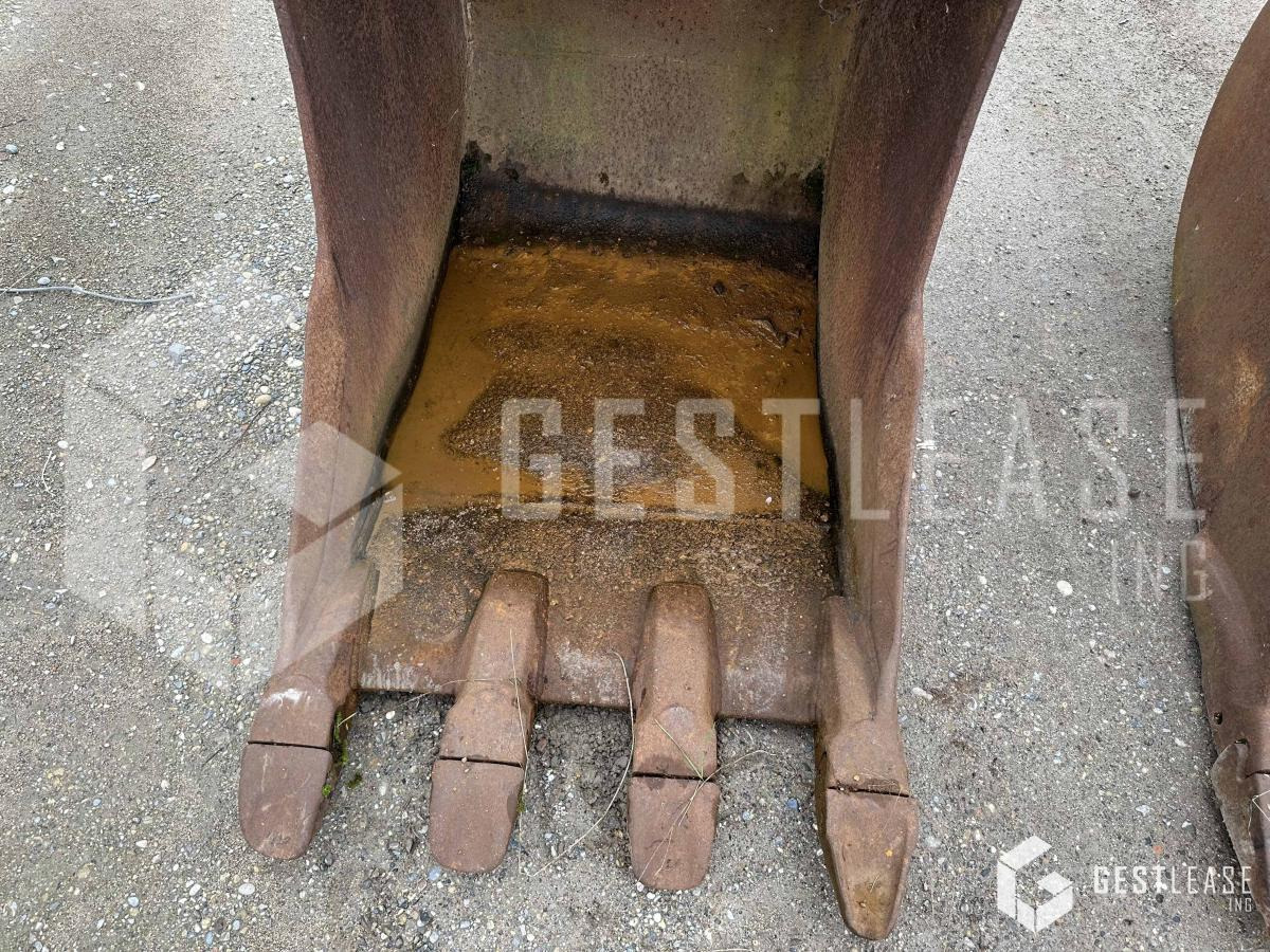 GODET LIEBHERR SW48 740 MM - Benna per escavatore per Macchina da cantiere: foto 3 GODET LIEBHERR SW48 740 MM - Benna per escavatore per Macchina da cantiere: foto 3