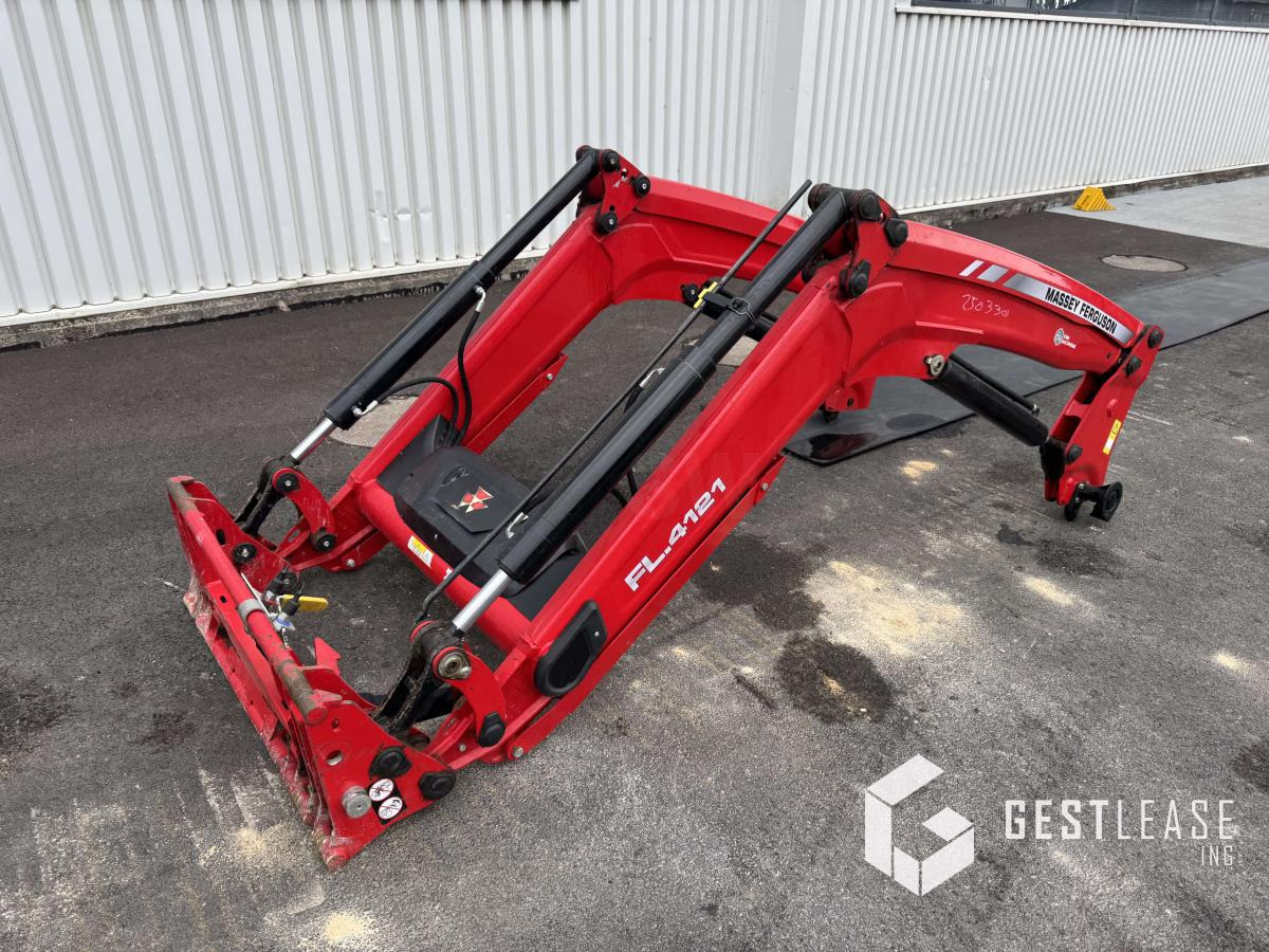 MASSEY FERGUSON FL4121 - Caricatore frontale per trattori: foto 1 MASSEY FERGUSON FL4121 - Caricatore frontale per trattori: foto 1