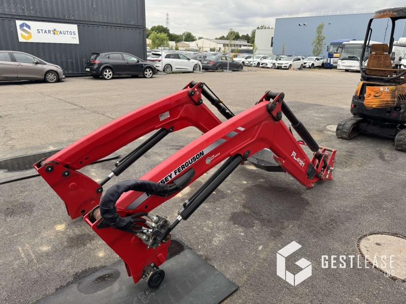 MASSEY FERGUSON FL4121 - Caricatore frontale per trattori: foto 2 MASSEY FERGUSON FL4121 - Caricatore frontale per trattori: foto 2