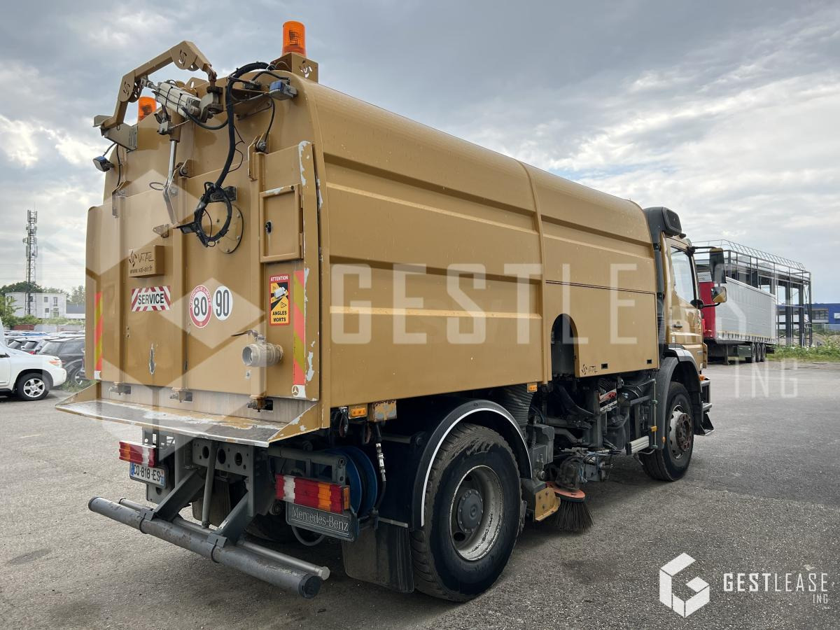 Mercedes AXOR 1833 - Spazzatrice stradale: foto 3 Mercedes AXOR 1833 - Spazzatrice stradale: foto 3