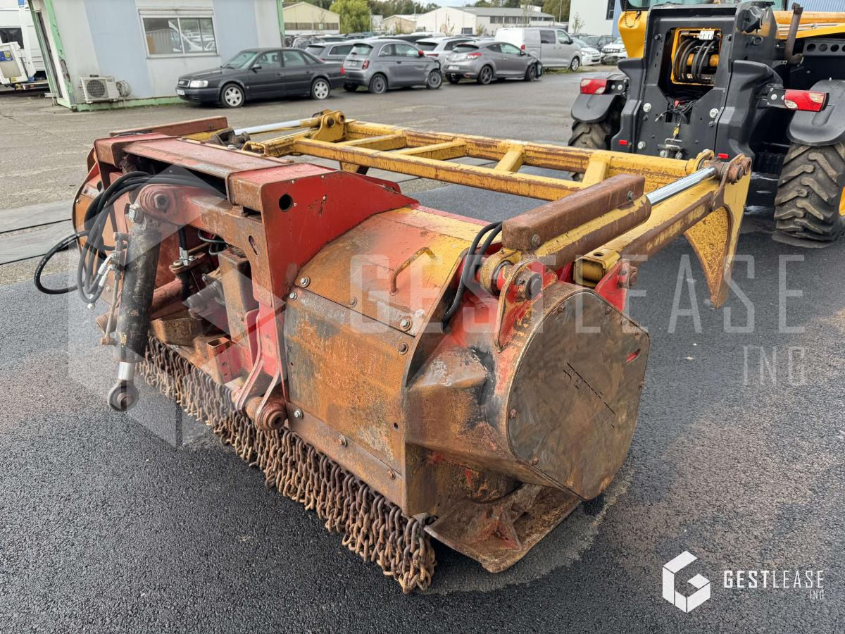 SEPPI STARFORST 225 - Trinciatrice forestale: foto 4 SEPPI STARFORST 225 - Trinciatrice forestale: foto 4