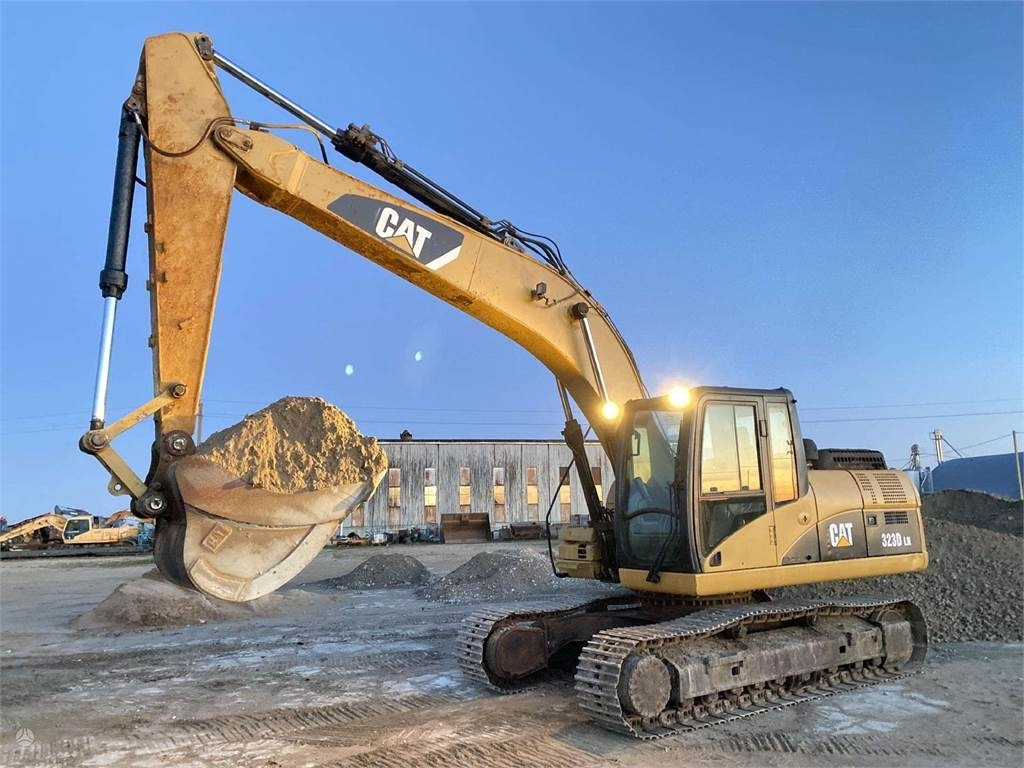 CAT 323 DLN - Escavatore cingolato: foto 1 CAT 323 DLN - Escavatore cingolato: foto 1