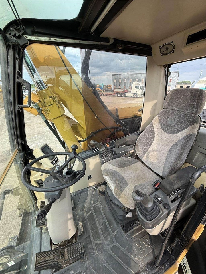 Escavatore gommato CAT M315C: foto 11 Escavatore gommato CAT M315C: foto 11