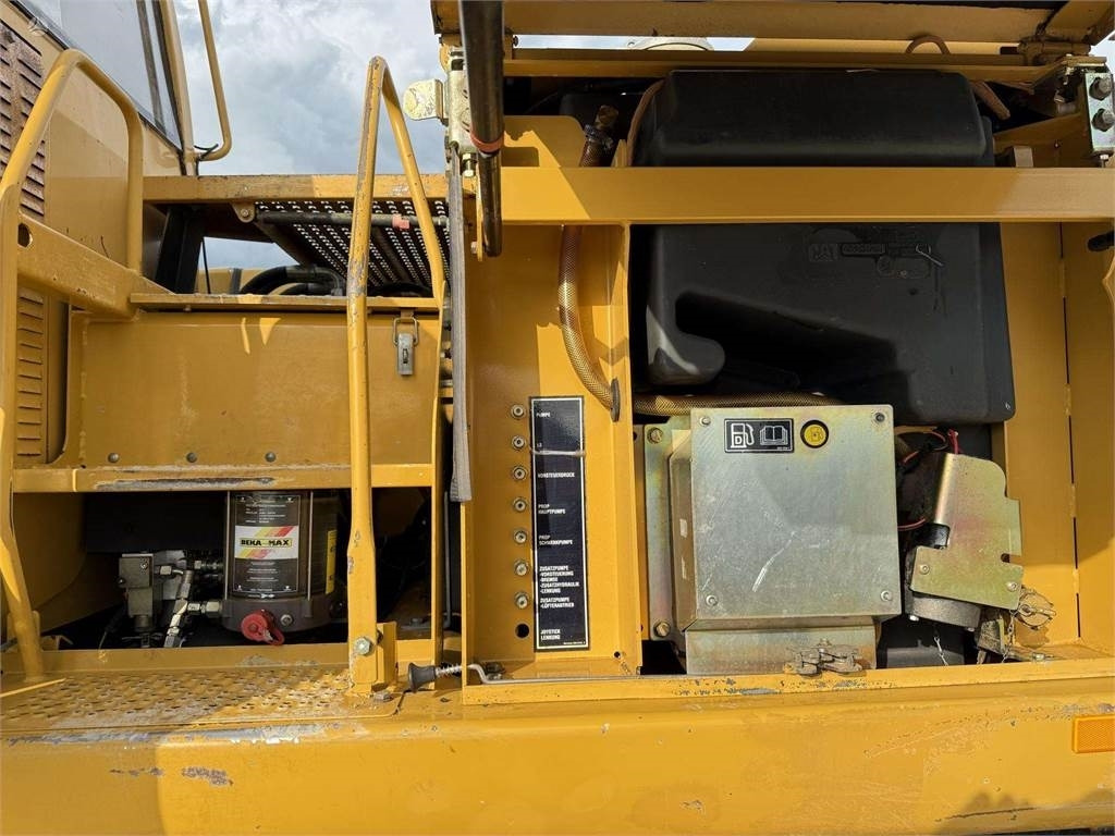 Escavatore gommato CAT M315C: foto 15 Escavatore gommato CAT M315C: foto 15