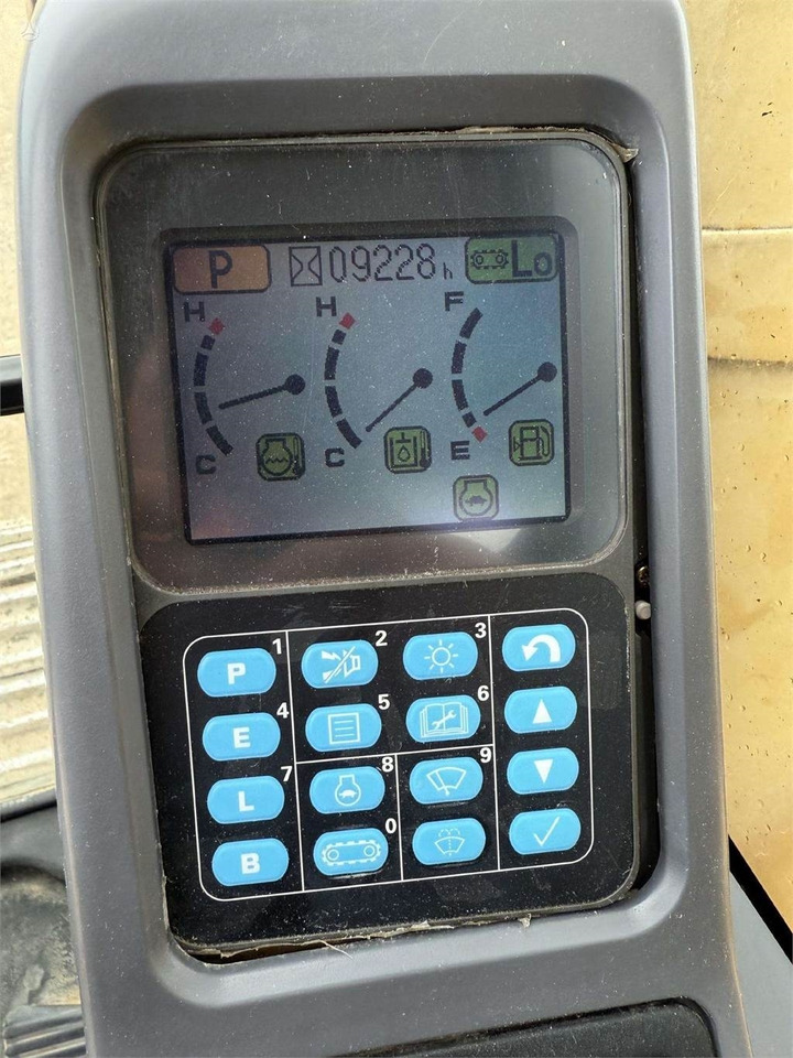 Escavatore cingolato Komatsu PC 450 LC-7: foto 10