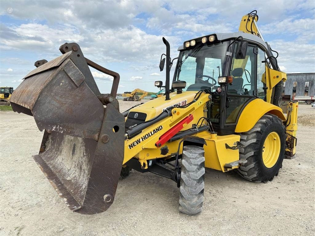 New Holland LB 110 B-4PT - Terna: foto 1 New Holland LB 110 B-4PT - Terna: foto 1
