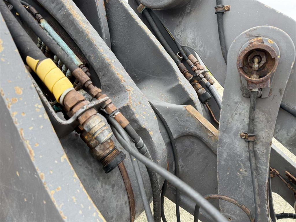 Pala gommata Volvo L 120 F , 4rd line , coupler: foto 9