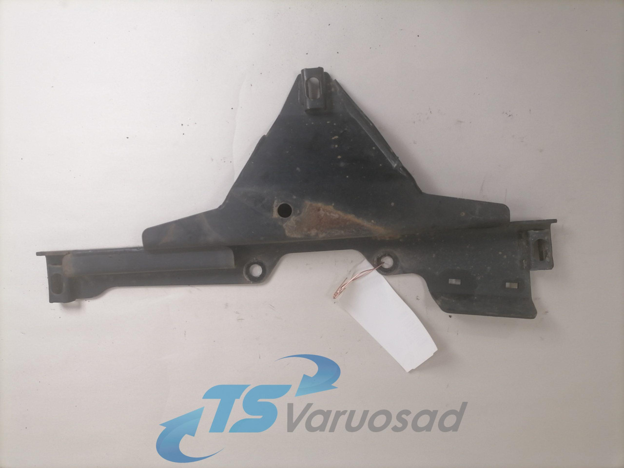 MAN Bummmmper bracket 81416105484 - Paraurto per Camion: foto 2 MAN Bummmmper bracket 81416105484 - Paraurto per Camion: foto 2