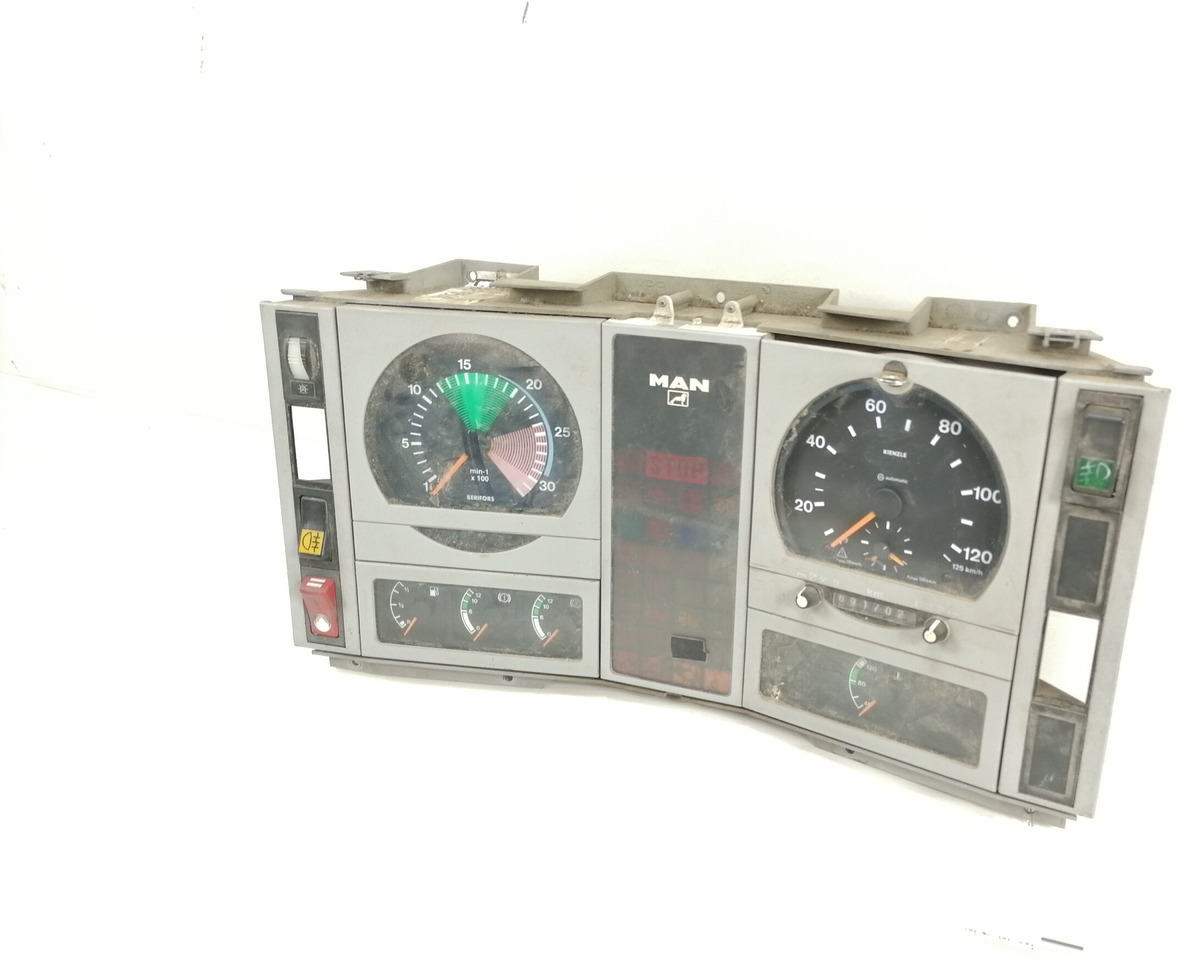 MAN Dashboard 81272026107 - Cruscotto per Camion: foto 1 MAN Dashboard 81272026107 - Cruscotto per Camion: foto 1