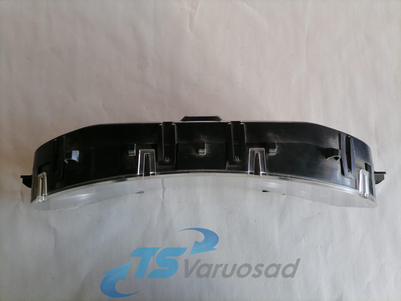 MAN Dashboard 81272026180 - Cruscotto per Camion: foto 2 MAN Dashboard 81272026180 - Cruscotto per Camion: foto 2