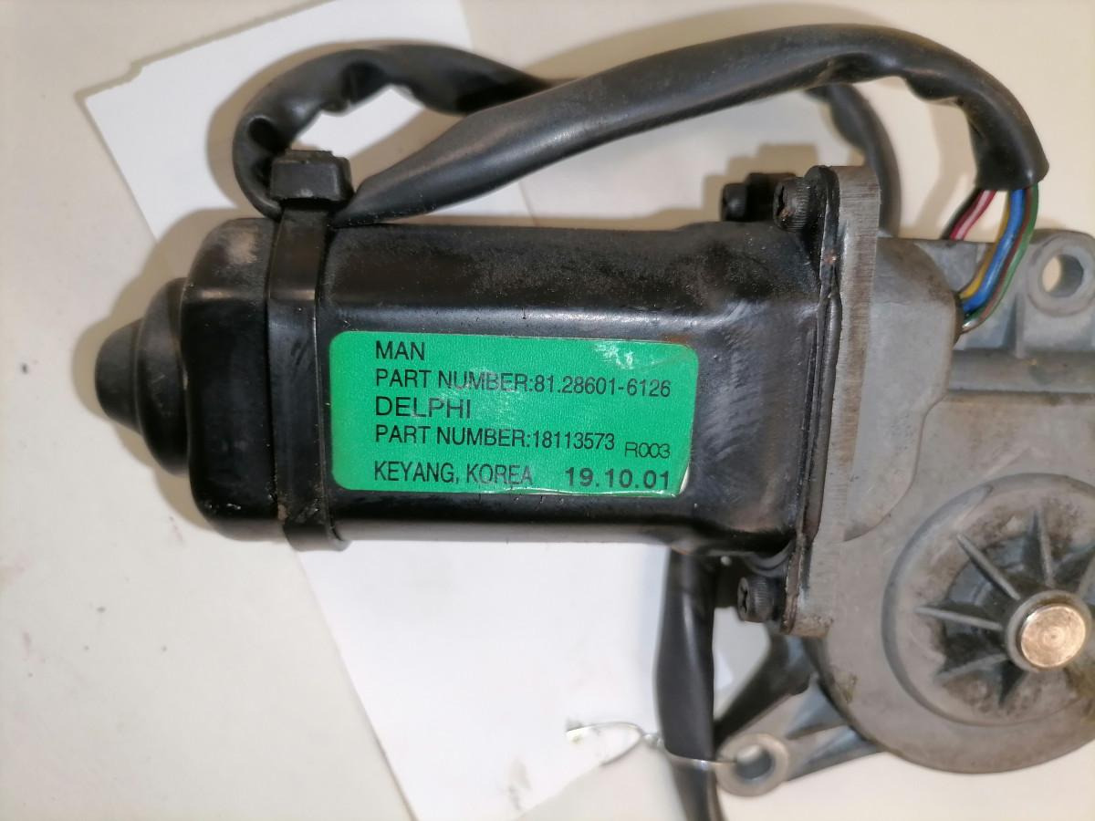 MAN Glass lift 81286016126 - Finestra e ricambi per Camion: foto 4 MAN Glass lift 81286016126 - Finestra e ricambi per Camion: foto 4