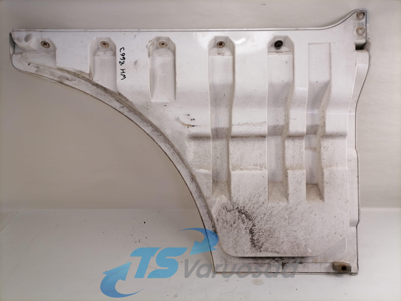 MAN Ukse pikendus, vasak 81626100019 - Porta e ricambi per Camion: foto 2 MAN Ukse pikendus, vasak 81626100019 - Porta e ricambi per Camion: foto 2