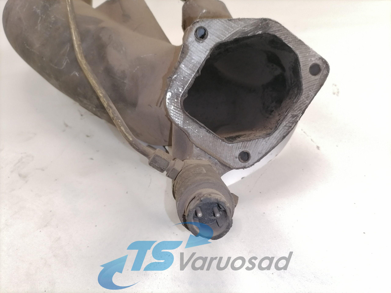 MAN intercooler pipe 51094113633 - Intercooler per Camion: foto 4 MAN intercooler pipe 51094113633 - Intercooler per Camion: foto 4