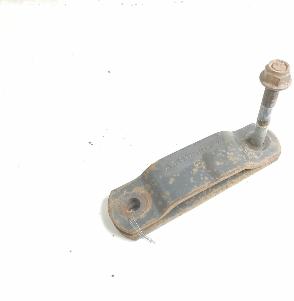 MB Spring shackle A9703250120 - Sospensione per Camion: foto 2 MB Spring shackle A9703250120 - Sospensione per Camion: foto 2
