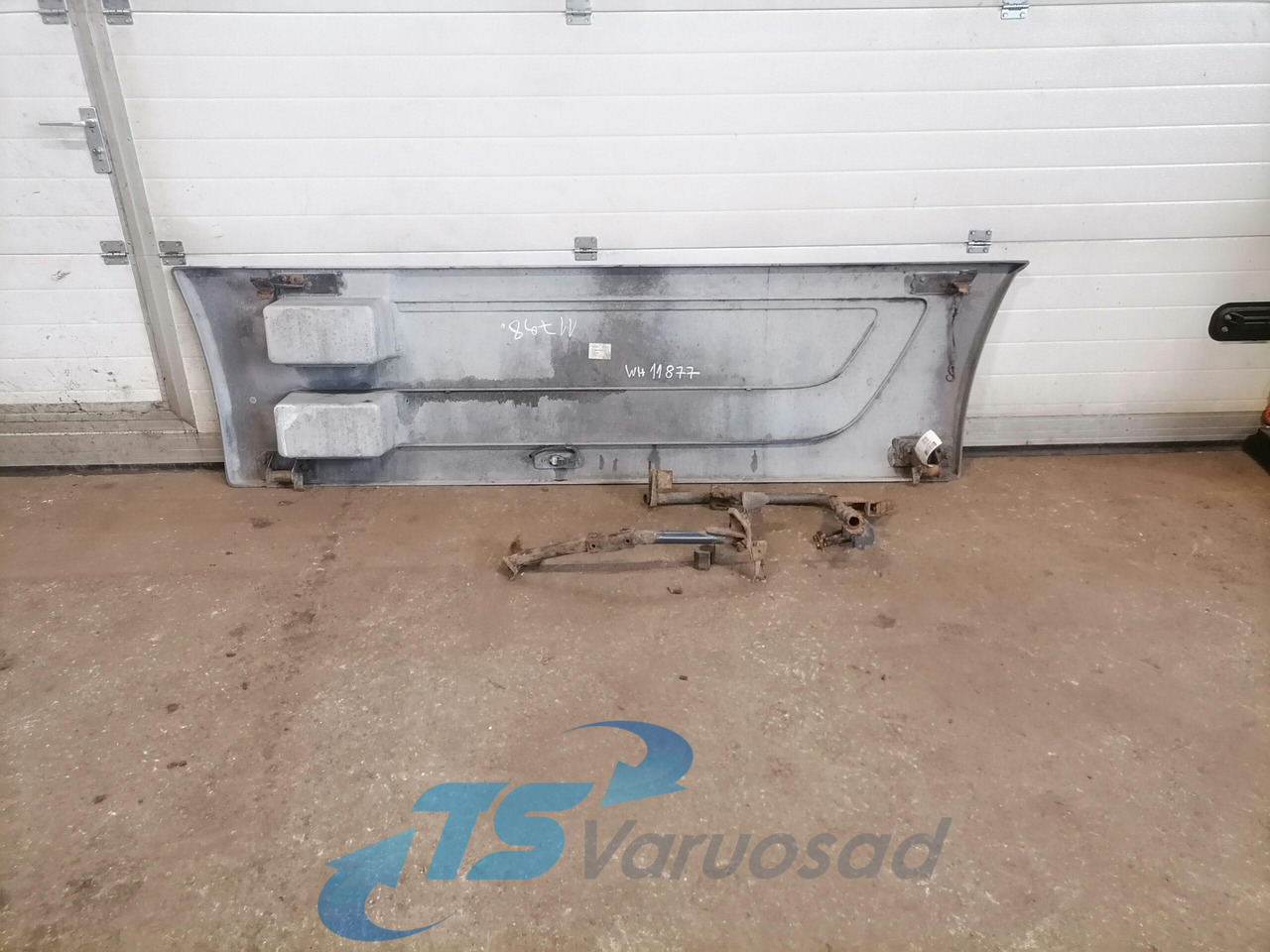 Mercedes-Benz Air deflector A9425201922 - Aero kit/ Spoiler per Camion: foto 4 Mercedes-Benz Air deflector A9425201922 - Aero kit/ Spoiler per Camion: foto 4