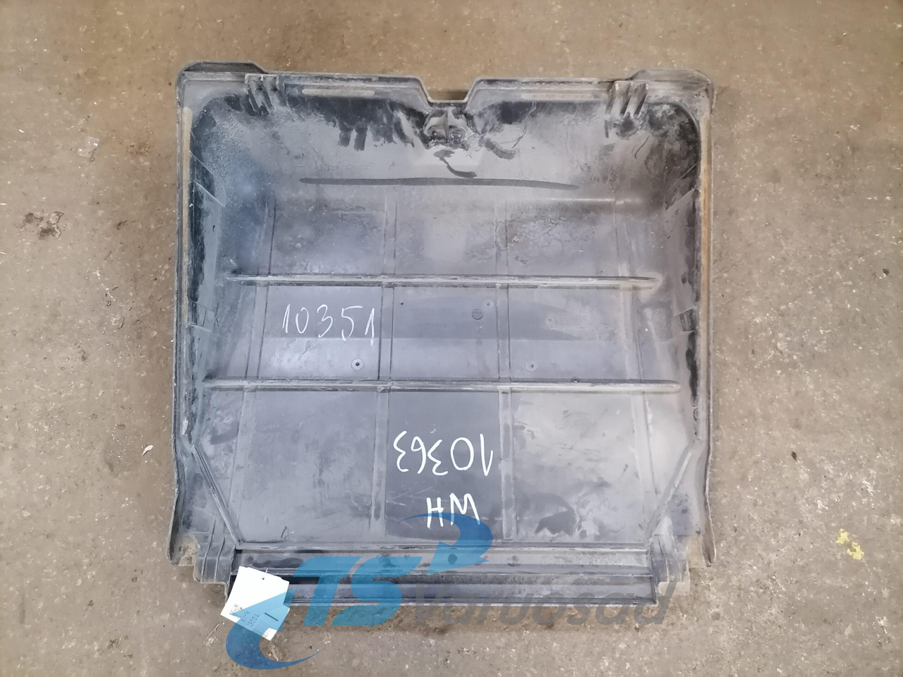Mercedes-Benz Battery cover A9415410103 - Batteria per Camion: foto 3 Mercedes-Benz Battery cover A9415410103 - Batteria per Camion: foto 3