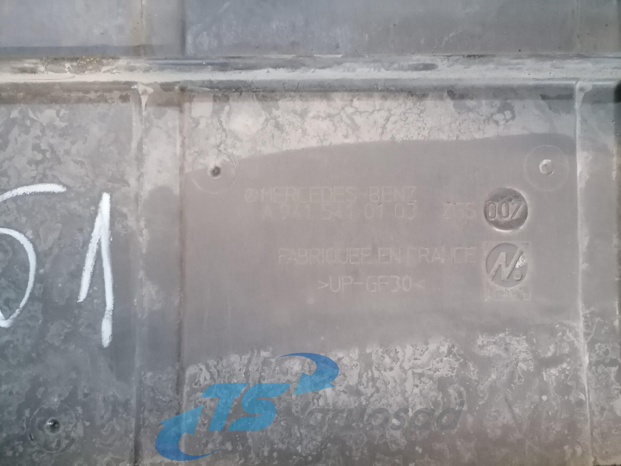 Mercedes-Benz Battery cover A9415410103 - Batteria per Camion: foto 2 Mercedes-Benz Battery cover A9415410103 - Batteria per Camion: foto 2