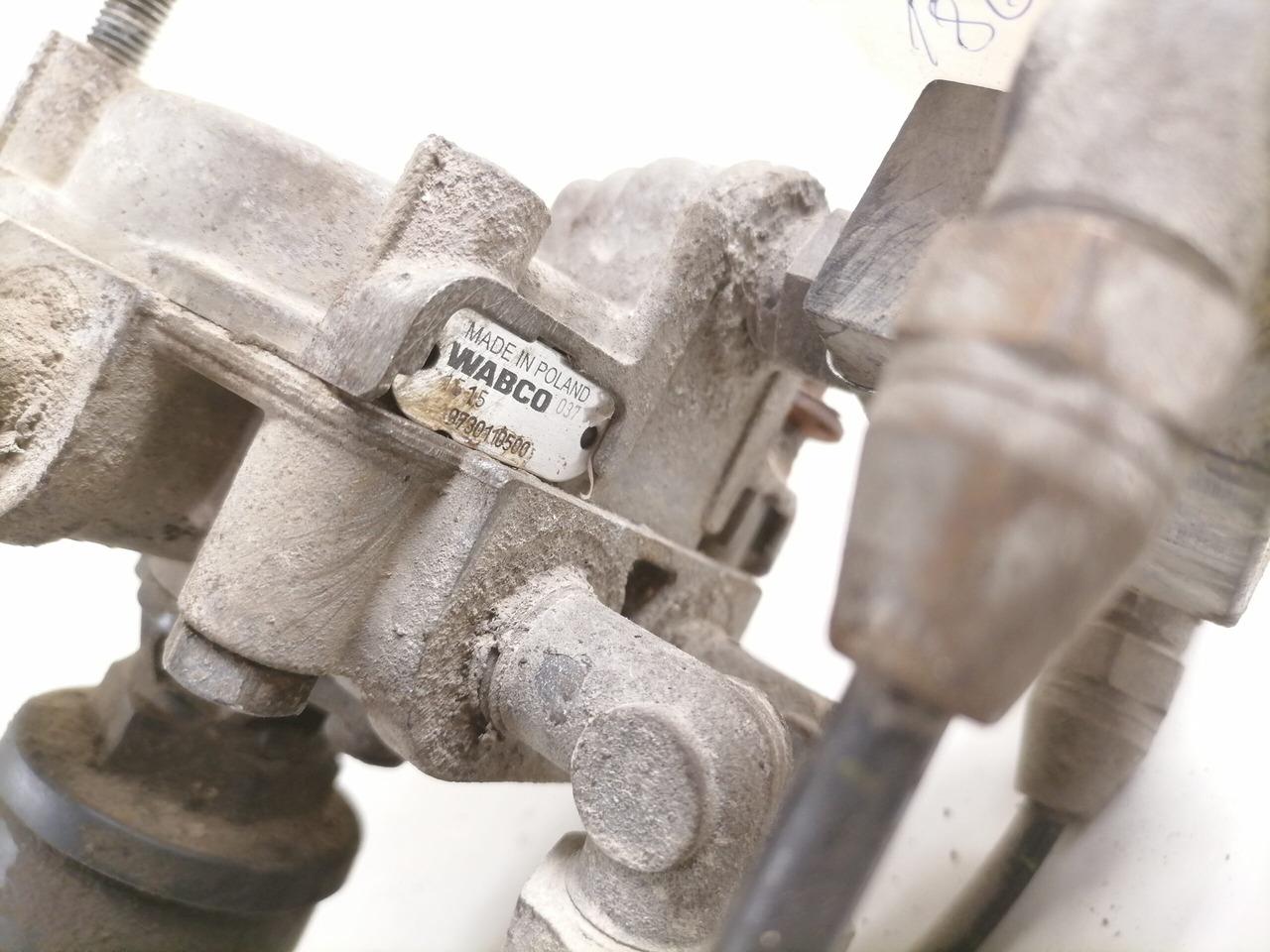 Scania Air pressure control valve 9730110500 - Valvola freno per Camion: foto 2 Scania Air pressure control valve 9730110500 - Valvola freno per Camion: foto 2
