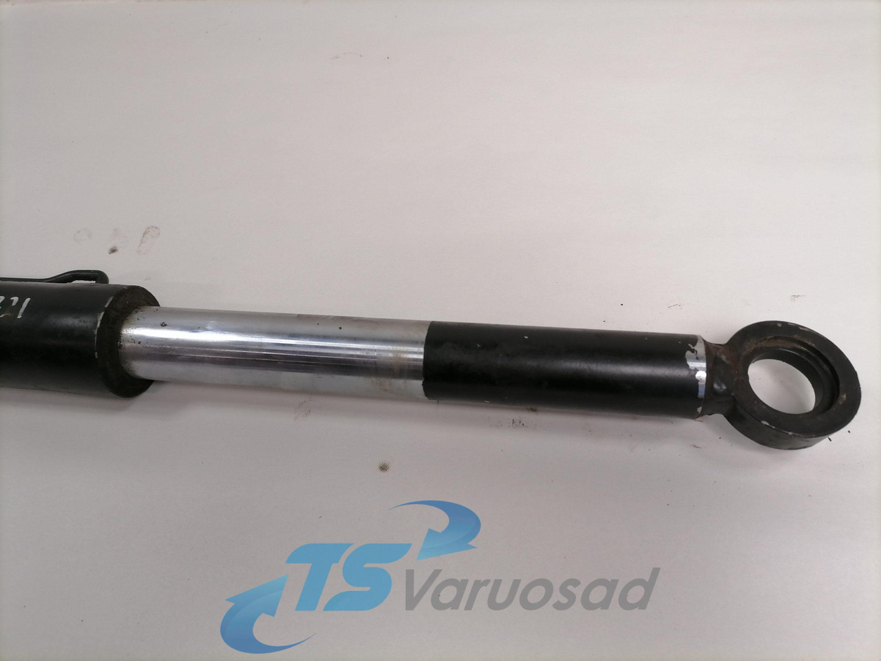 Scania Cab tilting cylinder 1517324 - Sospensione della cabina per Camion: foto 4 Scania Cab tilting cylinder 1517324 - Sospensione della cabina per Camion: foto 4