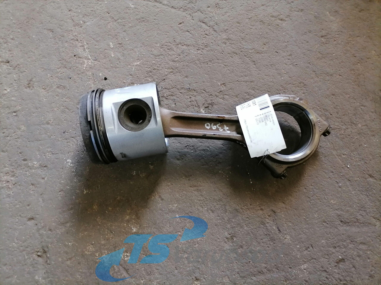 Scania Connecting rod + piston 1791992 - Pistoni/ Anelli/ Boccole per Camion: foto 1 Scania Connecting rod + piston 1791992 - Pistoni/ Anelli/ Boccole per Camion: foto 1