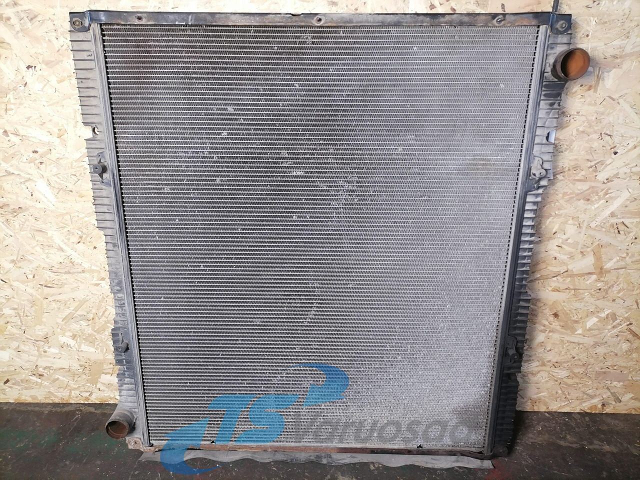 Scania Cooling radiator 1769997 - Radiatore per Camion: foto 1 Scania Cooling radiator 1769997 - Radiatore per Camion: foto 1