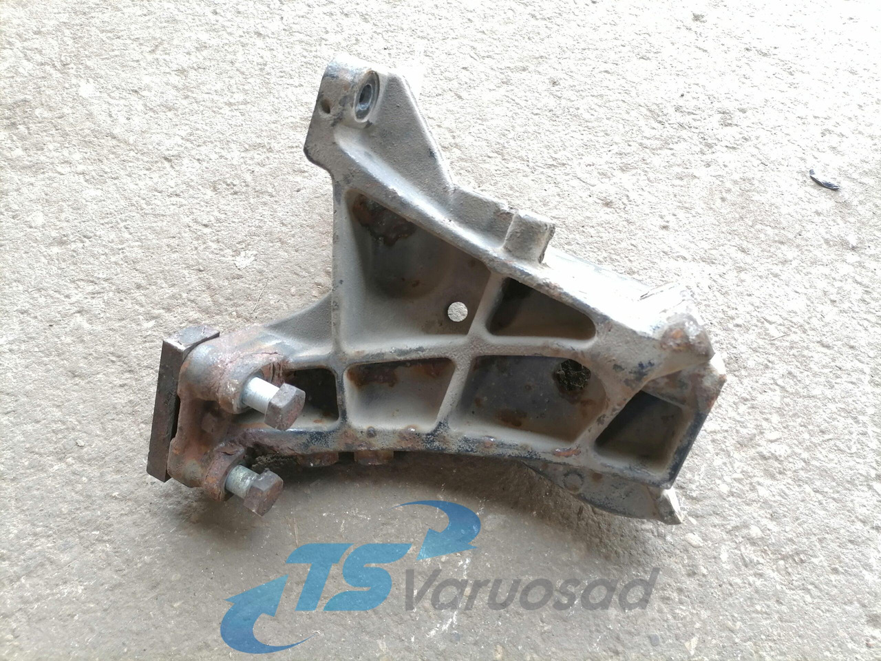Scania Front bumper carrier 1525694 - Paraurto per Camion: foto 2 Scania Front bumper carrier 1525694 - Paraurto per Camion: foto 2