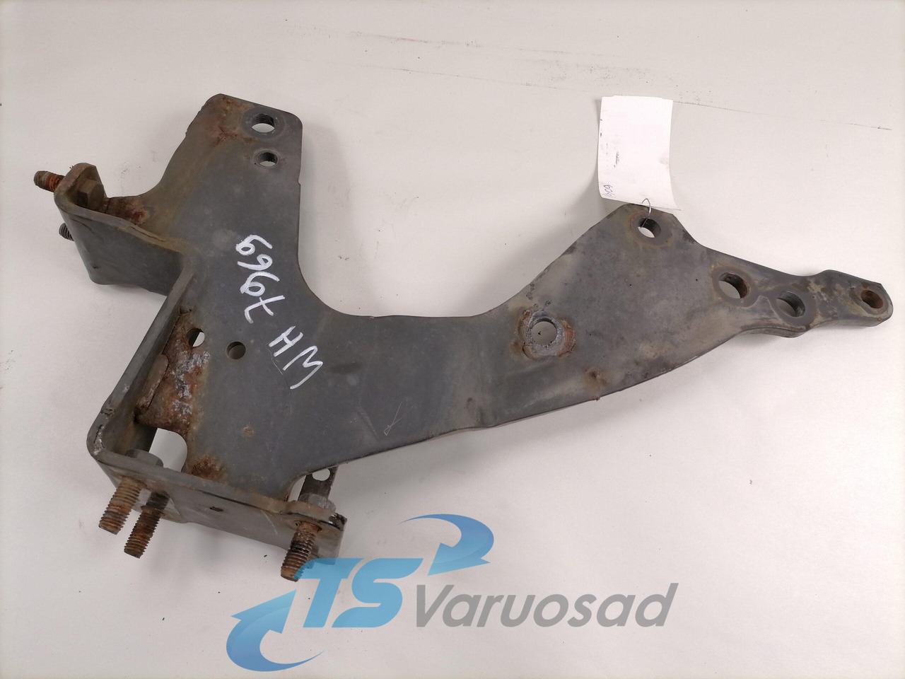 Scania Front bumper carrier 1802167 - Paraurto per Camion: foto 4 Scania Front bumper carrier 1802167 - Paraurto per Camion: foto 4