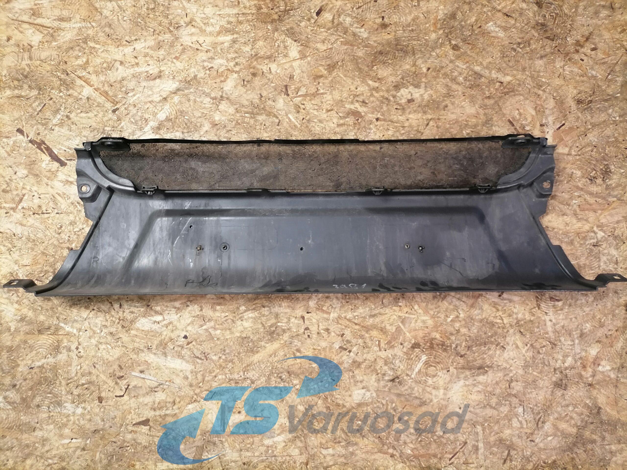 Scania Front bumper cover plastic 1865181 - Aero kit/ Spoiler per Camion: foto 2 Scania Front bumper cover plastic 1865181 - Aero kit/ Spoiler per Camion: foto 2