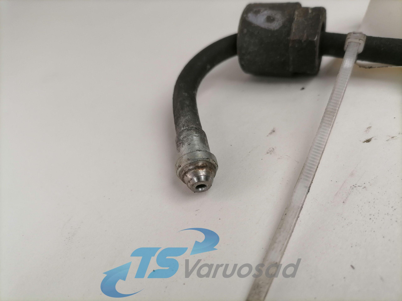 Scania Fuel pipe 1860541 - Sistema di alimentazione per Camion: foto 3 Scania Fuel pipe 1860541 - Sistema di alimentazione per Camion: foto 3