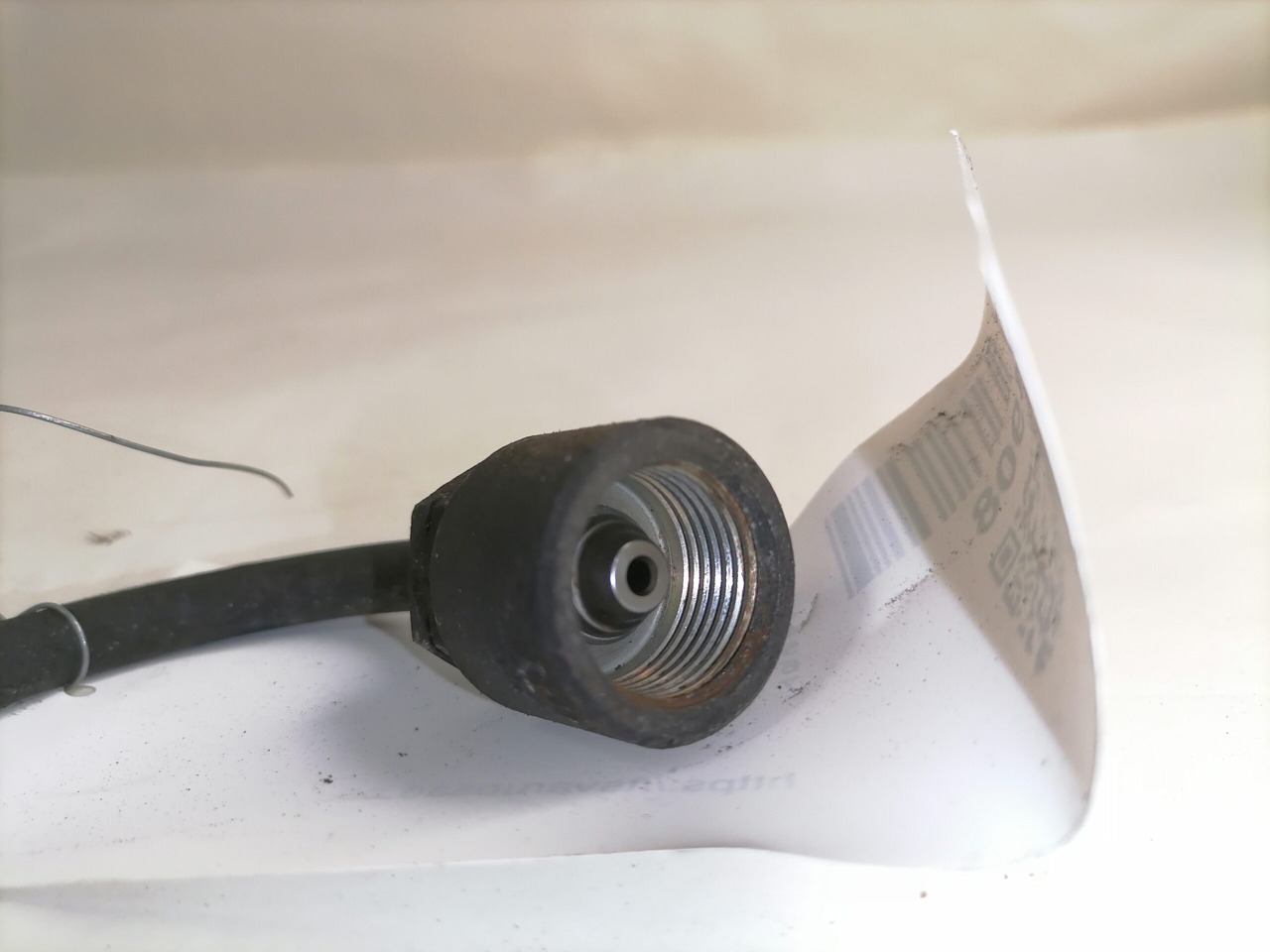 Scania Fuel pipe 1860541 - Sistema di alimentazione per Camion: foto 3 Scania Fuel pipe 1860541 - Sistema di alimentazione per Camion: foto 3