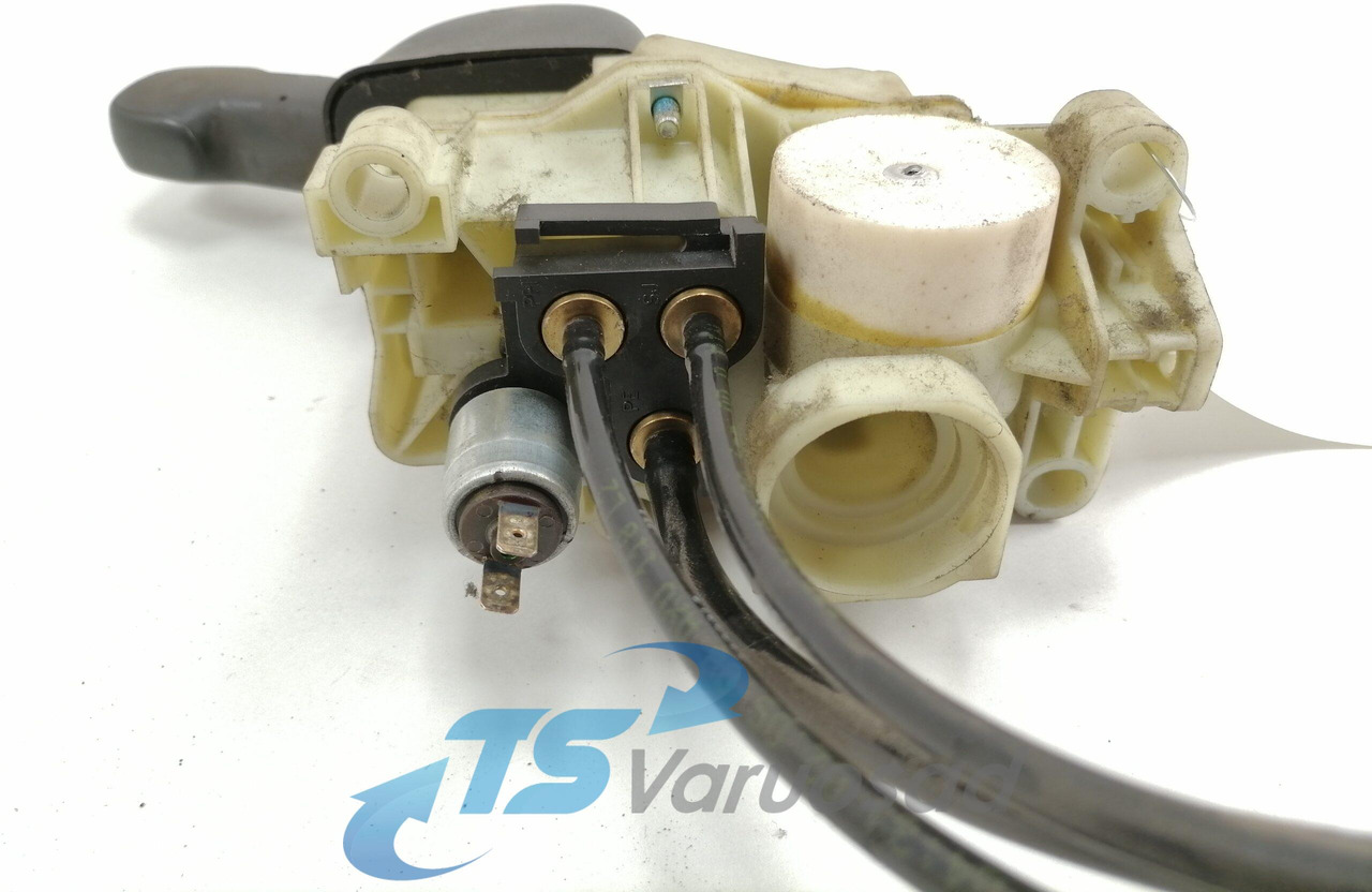 Scania Handbrake control lever 1774972 - Ricambio universale per Camion: foto 4 Scania Handbrake control lever 1774972 - Ricambio universale per Camion: foto 4