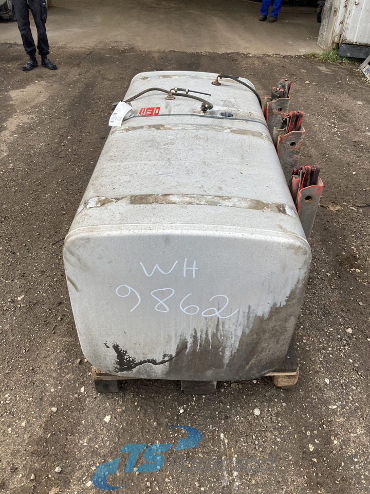 Scania Kütusepaak 600L 1517308 - Serbatoio carburante per Camion: foto 4 Scania Kütusepaak 600L 1517308 - Serbatoio carburante per Camion: foto 4