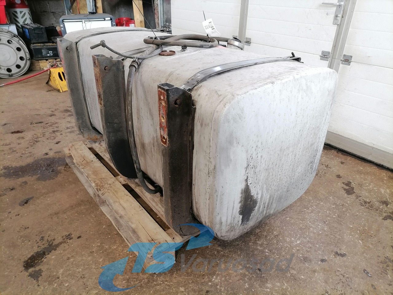 Scania Kütusepaak 700L 1517309 - Serbatoio carburante per Camion: foto 5 Scania Kütusepaak 700L 1517309 - Serbatoio carburante per Camion: foto 5