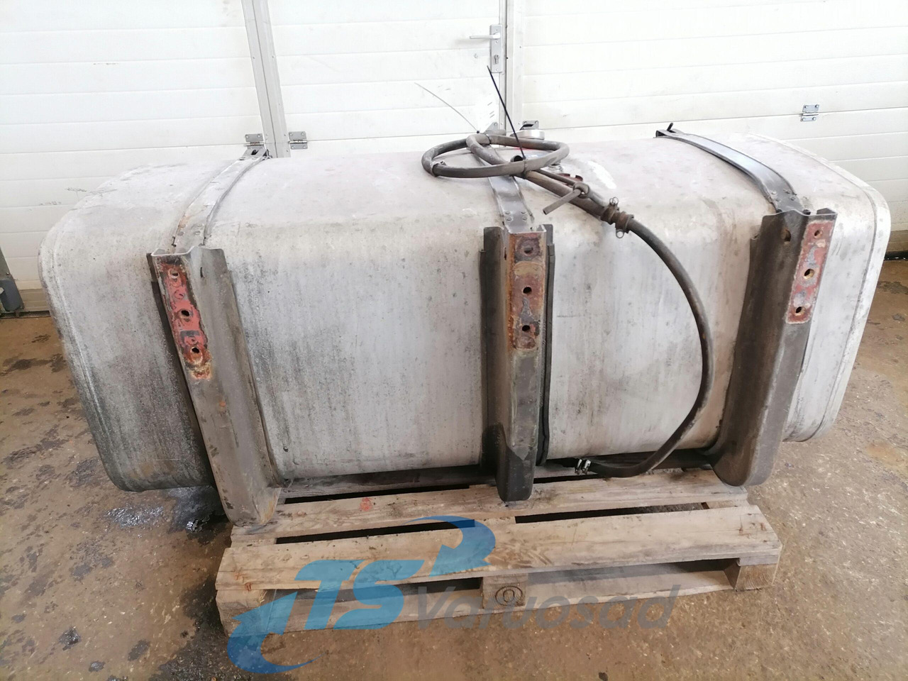 Scania Kütusepaak 700L 1517309 - Serbatoio carburante per Camion: foto 4 Scania Kütusepaak 700L 1517309 - Serbatoio carburante per Camion: foto 4