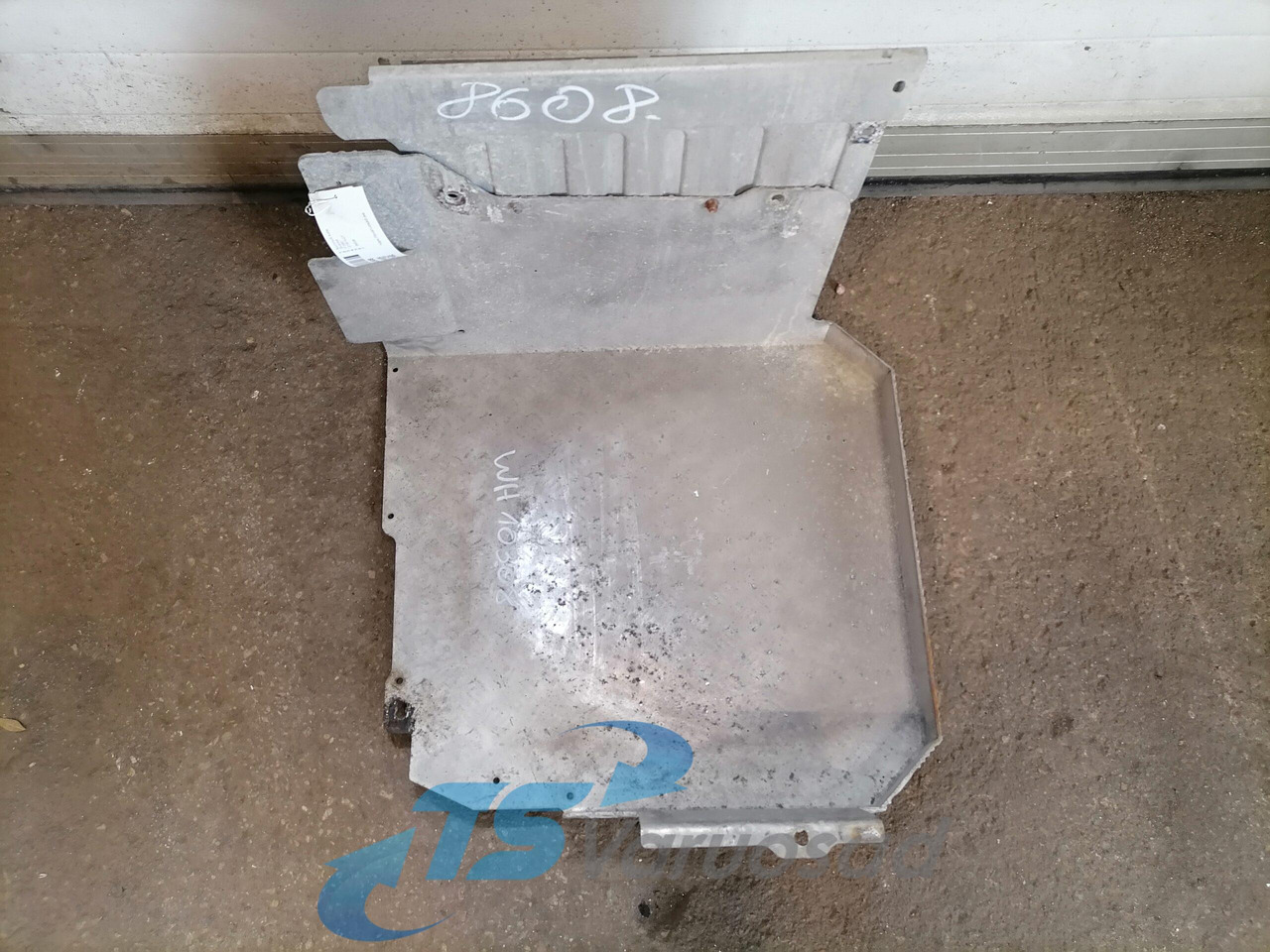 Scania Muffler cover 2191427 - Marmitta per Camion: foto 3 Scania Muffler cover 2191427 - Marmitta per Camion: foto 3