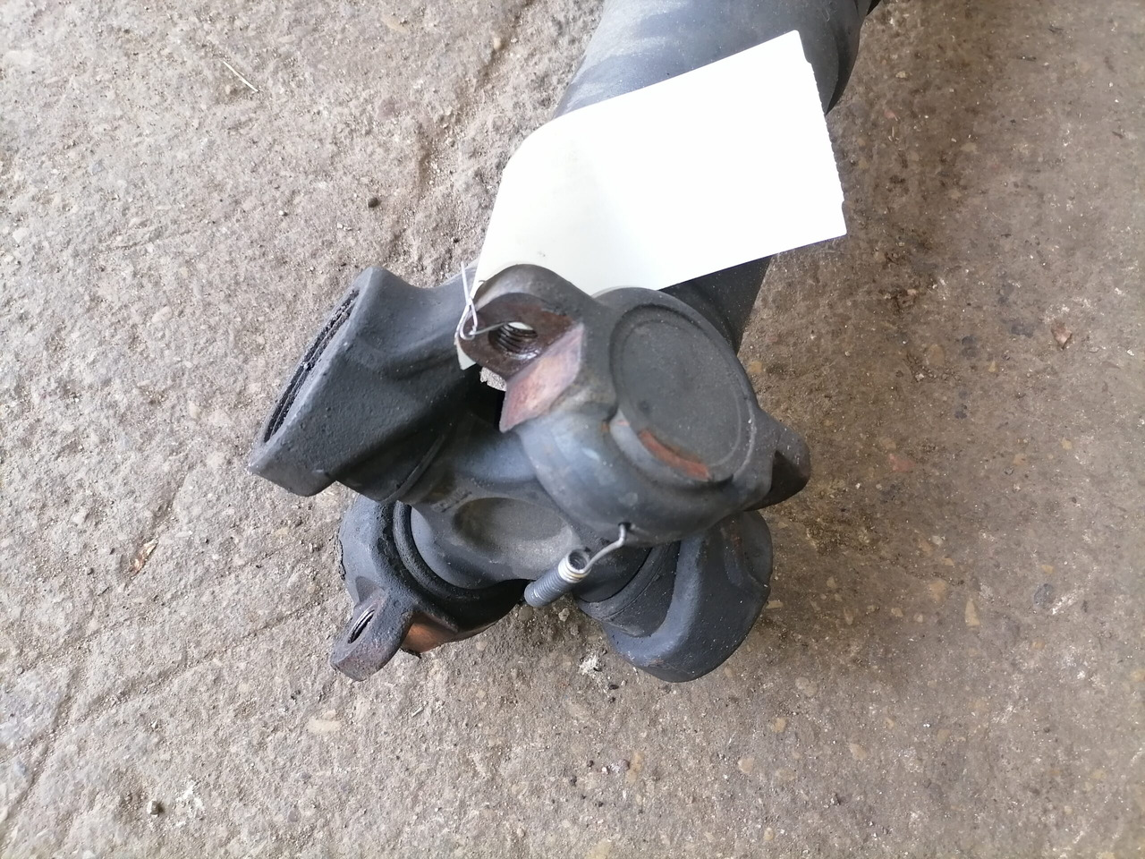 Scania Propeller shaft 1758616 - Albero di trasmissione per Camion: foto 3 Scania Propeller shaft 1758616 - Albero di trasmissione per Camion: foto 3