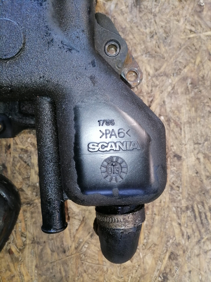 Scania Scania steering oil tank 1461351 - Tubo di sterzo per Camion: foto 3 Scania Scania steering oil tank 1461351 - Tubo di sterzo per Camion: foto 3
