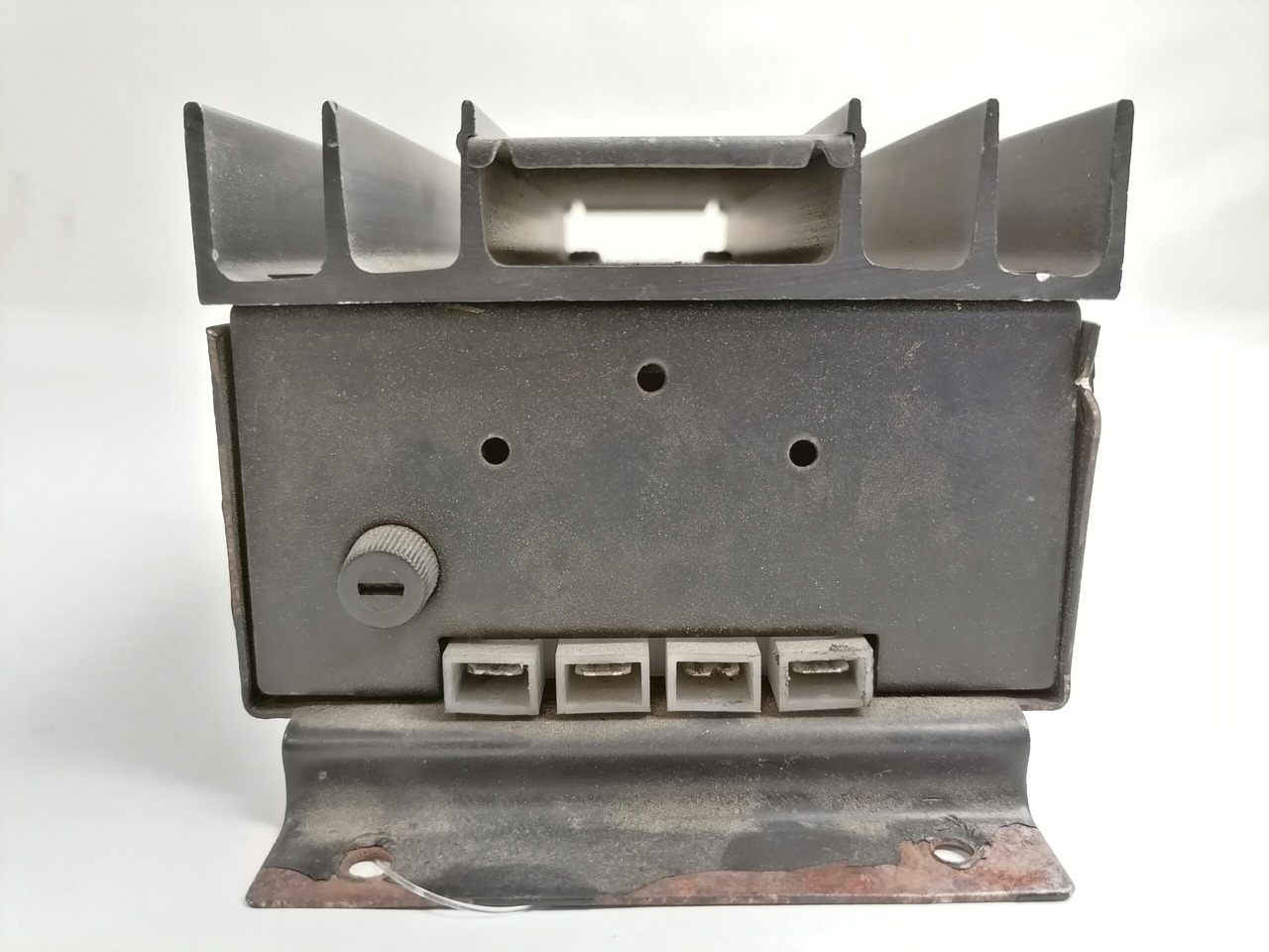 Scania Voltage converter 7413 - Sistema elettrico per Camion: foto 3 Scania Voltage converter 7413 - Sistema elettrico per Camion: foto 3