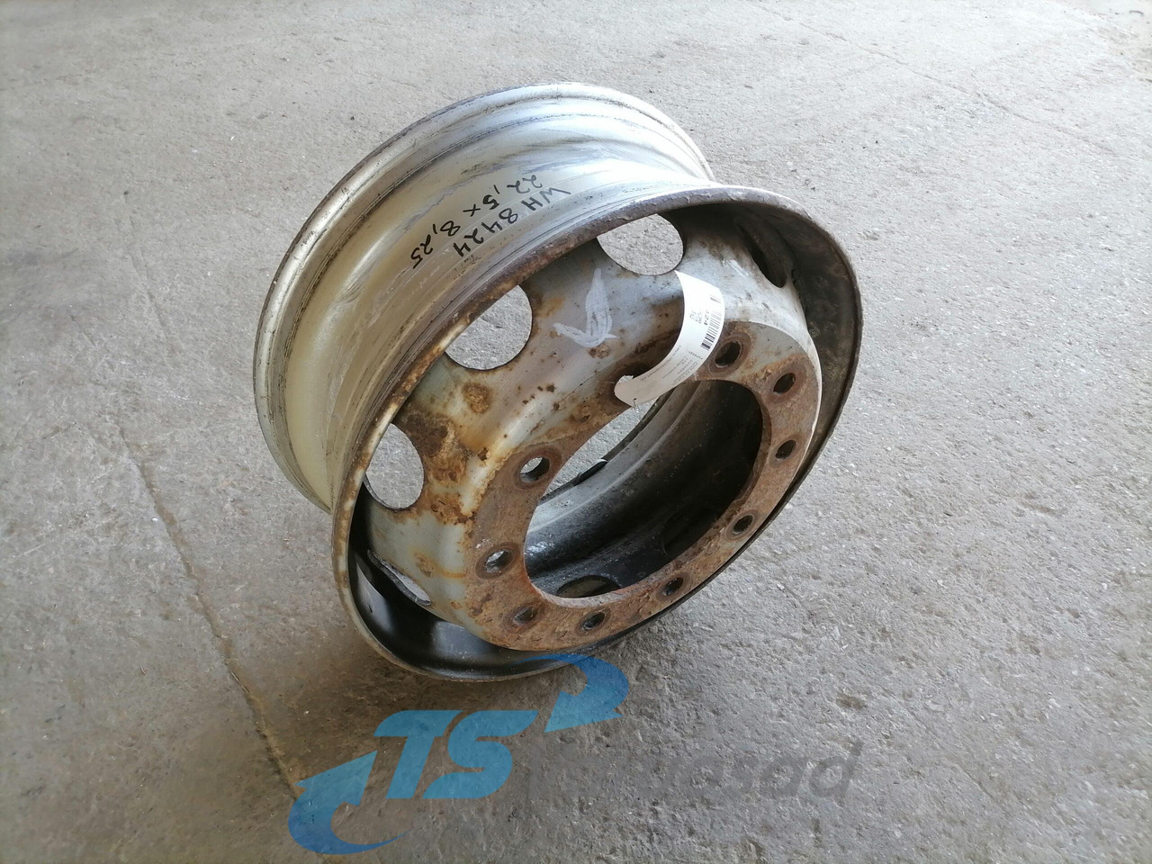 Universaalne Velg 22.5x8.25 225x825 - Cerchi e pneumatici per Camion: foto 1 Universaalne Velg 22.5x8.25 225x825 - Cerchi e pneumatici per Camion: foto 1