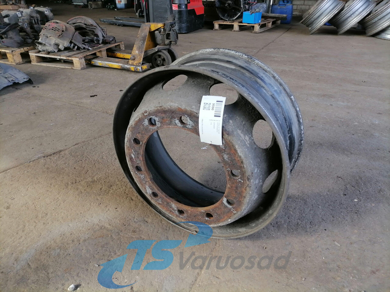 Universaalne Velg 22.5x8.25 225x825 - Cerchi e pneumatici per Camion: foto 1 Universaalne Velg 22.5x8.25 225x825 - Cerchi e pneumatici per Camion: foto 1