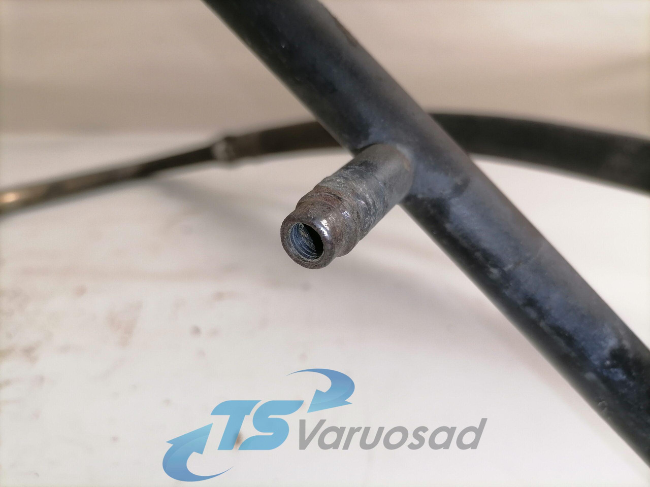 Volvo A/C pipe 20942519 - Riscaldamento/ Ventilazione per Camion: foto 4 Volvo A/C pipe 20942519 - Riscaldamento/ Ventilazione per Camion: foto 4