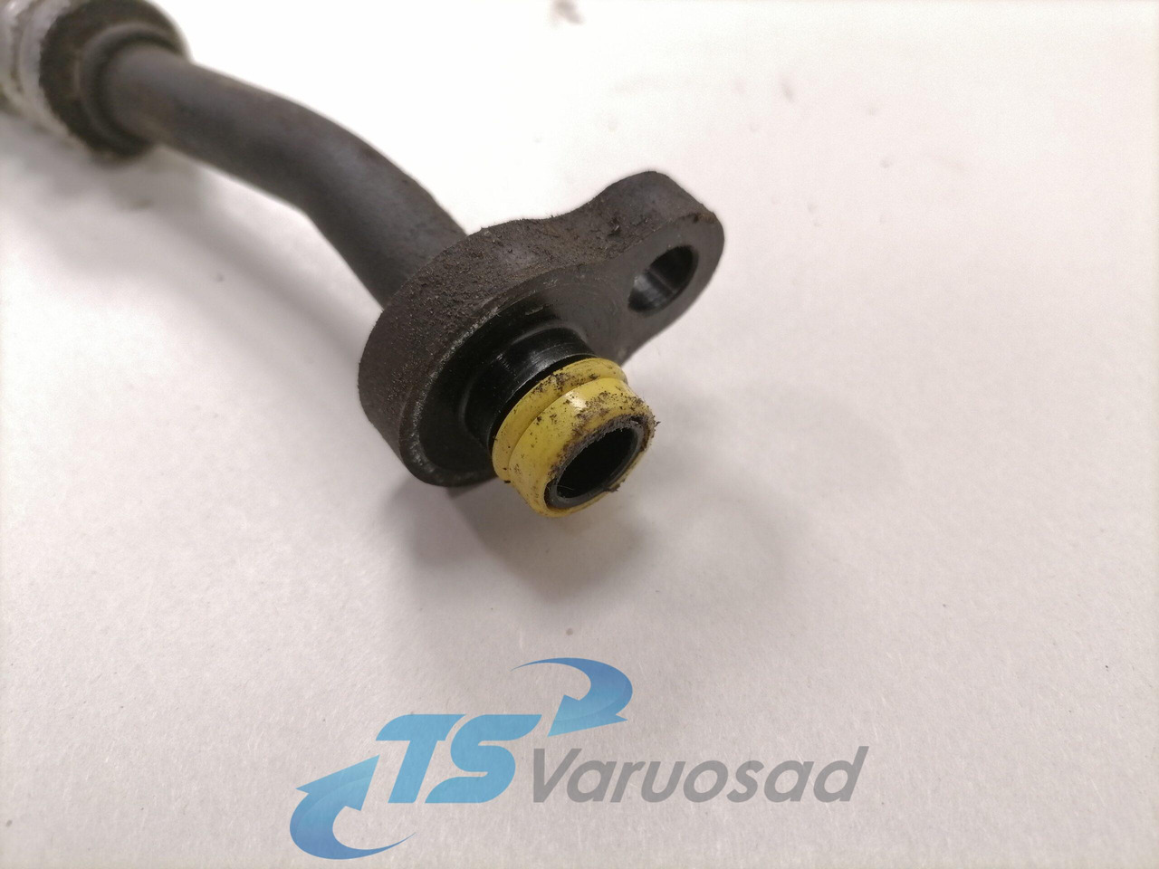 Volvo A/C pipe 82442645 - Riscaldamento/ Ventilazione per Camion: foto 3 Volvo A/C pipe 82442645 - Riscaldamento/ Ventilazione per Camion: foto 3