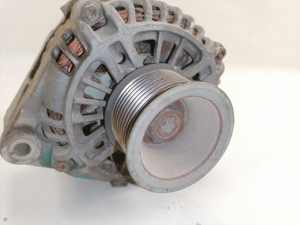 Volvo Alternator 20707050 - Alternatore per Camion: foto 4 Volvo Alternator 20707050 - Alternatore per Camion: foto 4