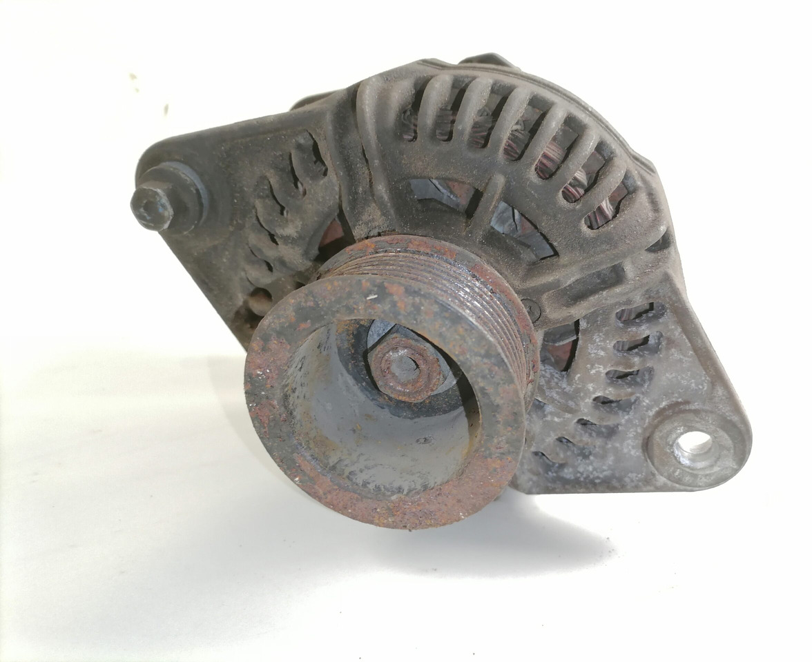 Volvo Alternator 22218393 - Alternatore per Camion: foto 2 Volvo Alternator 22218393 - Alternatore per Camion: foto 2