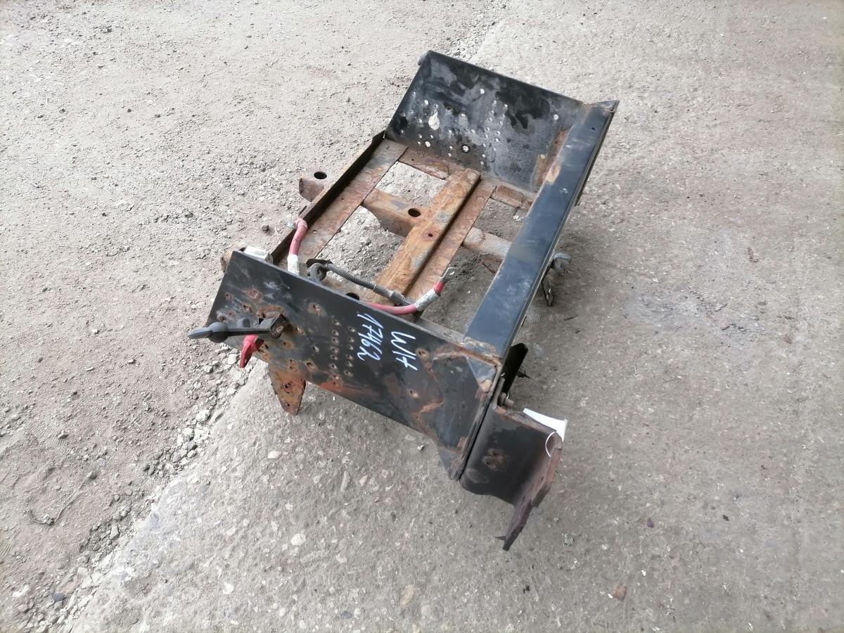 Volvo Battery box 21042654 - Batteria per Camion: foto 5 Volvo Battery box 21042654 - Batteria per Camion: foto 5