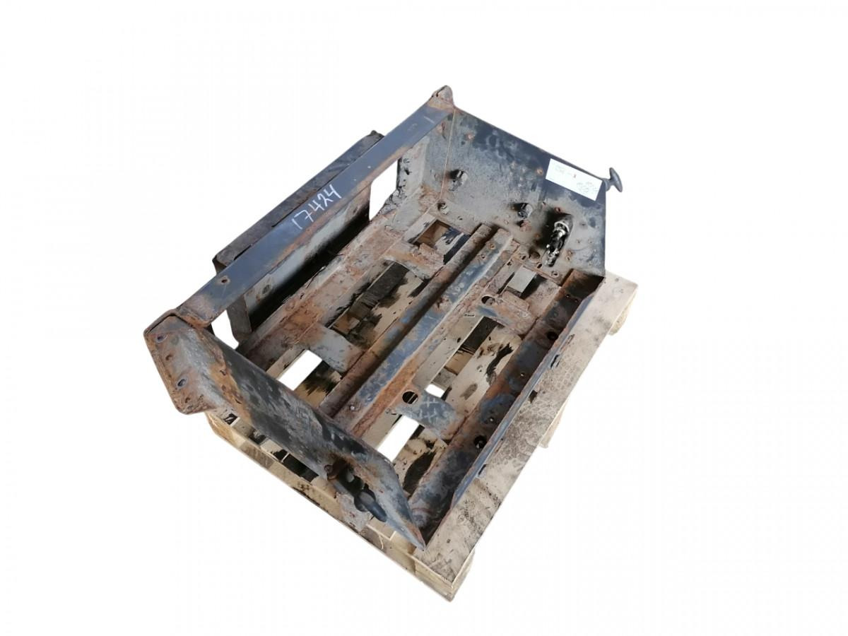 Volvo Battery box 82242298 - Batteria per Camion: foto 1 Volvo Battery box 82242298 - Batteria per Camion: foto 1