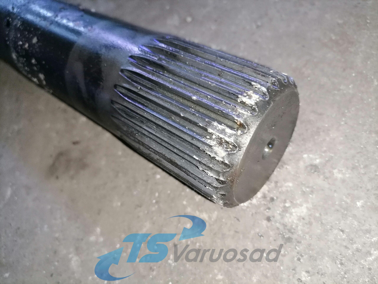 Volvo Drive shaft 1524627 - Semiasse per Camion: foto 2 Volvo Drive shaft 1524627 - Semiasse per Camion: foto 2