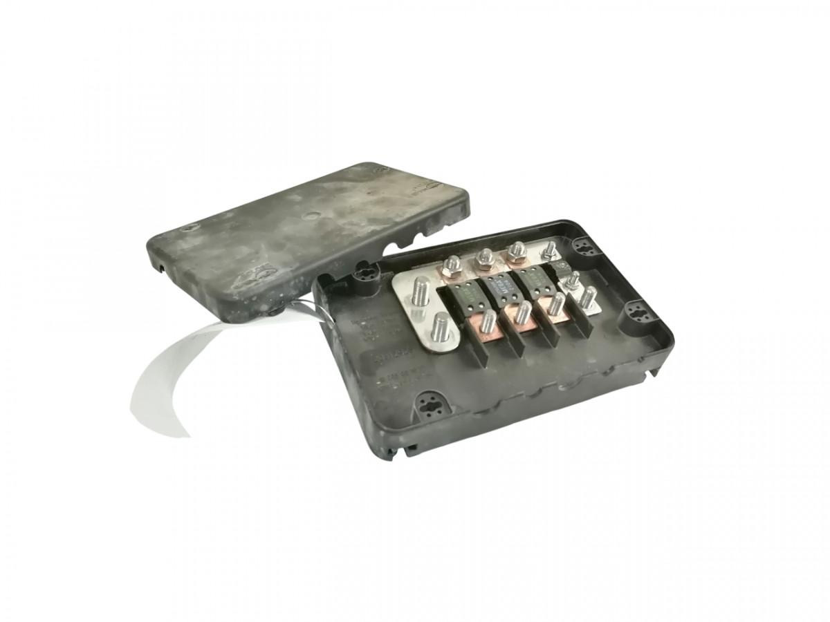 Volvo Fuse box 20512928 - Fusibile per Camion: foto 1 Volvo Fuse box 20512928 - Fusibile per Camion: foto 1