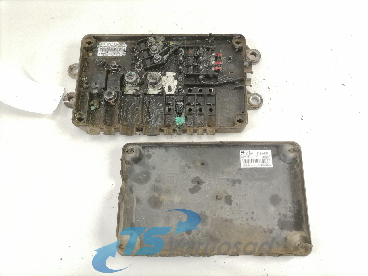 Volvo Fuse box 21717590 - Fusibile per Camion: foto 4 Volvo Fuse box 21717590 - Fusibile per Camion: foto 4